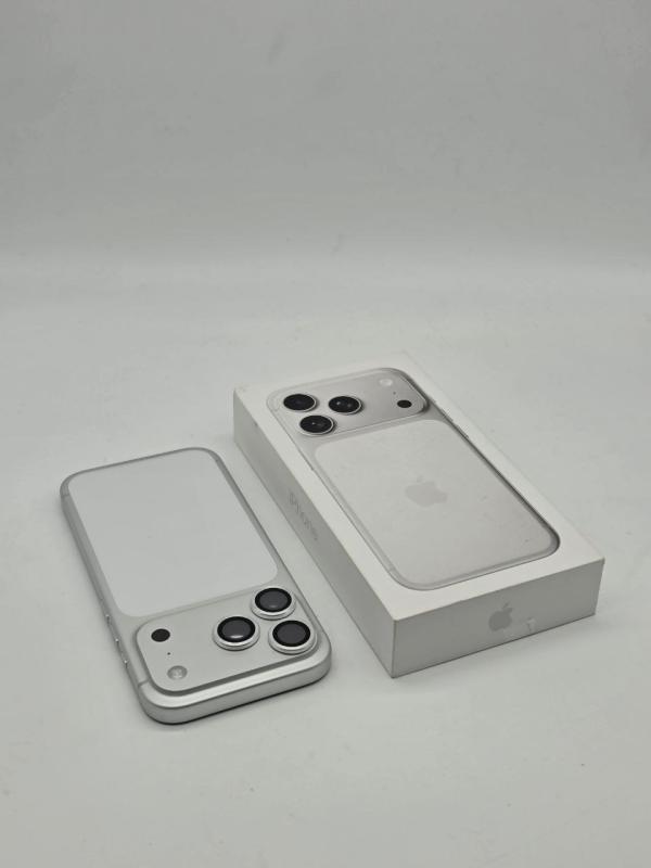 IPHONE 17 PRO 256 GB SILVER