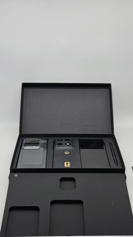Motorola Razr Fold 512 Gb Fifa Edition